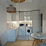 2 Rooms By Metro 2 Pokoje Metro Wola