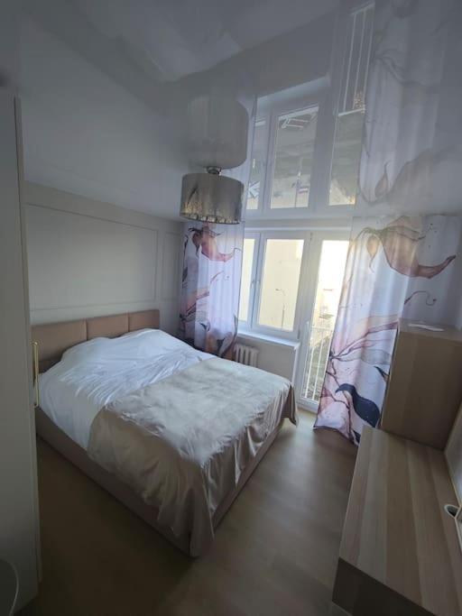 2 By Metro 2 Pokoje Metro Wola Apartament